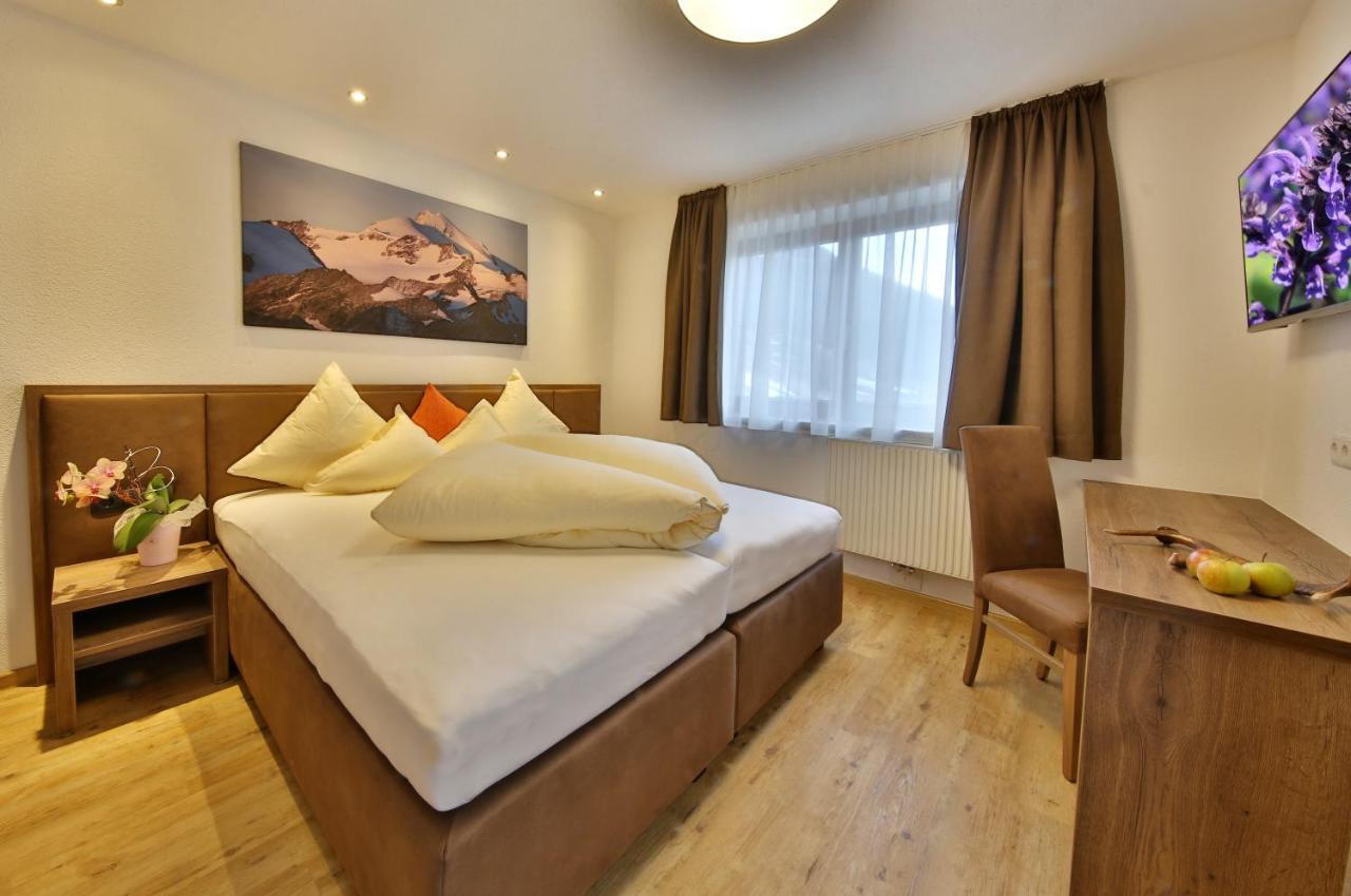 Hotel Garni Fiegl Apart Sölden Zimmer foto